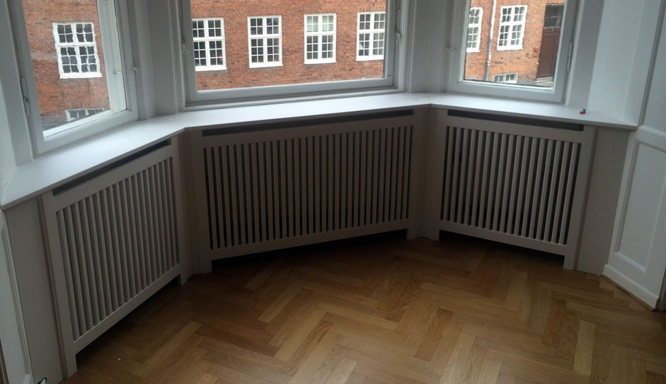 Radiatorskjuler specielt designet til disse skæve vinkler.